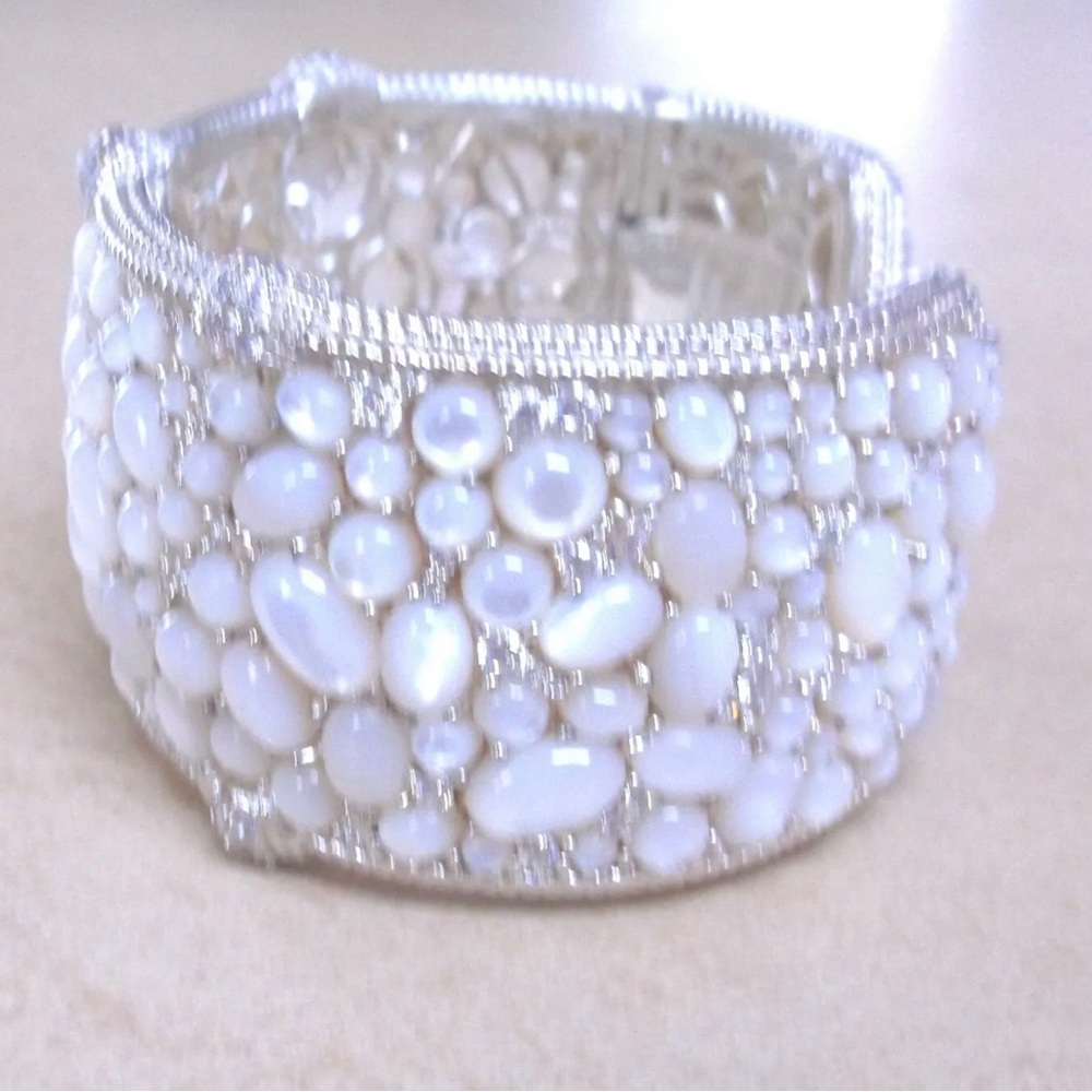JUDITH RIPKA COUTURE WIDE STERLING SILVER CUFF. - Picture 2 of 6